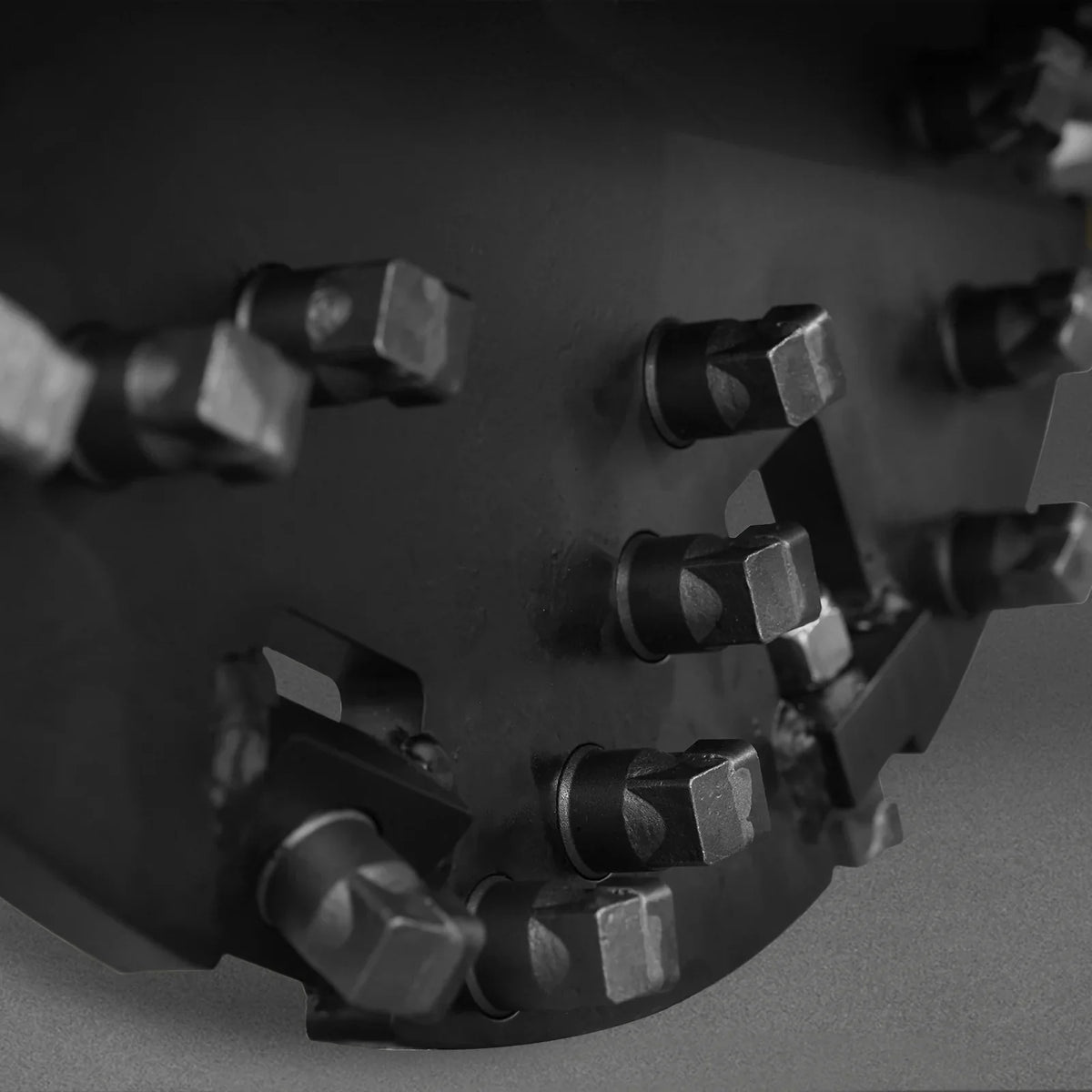 3-Point Hitch PTO Stump Grinder with 34 Carbide Teeth (PTO Shaft Included with Clutch),  for 15-45HP Tractor,  SG24