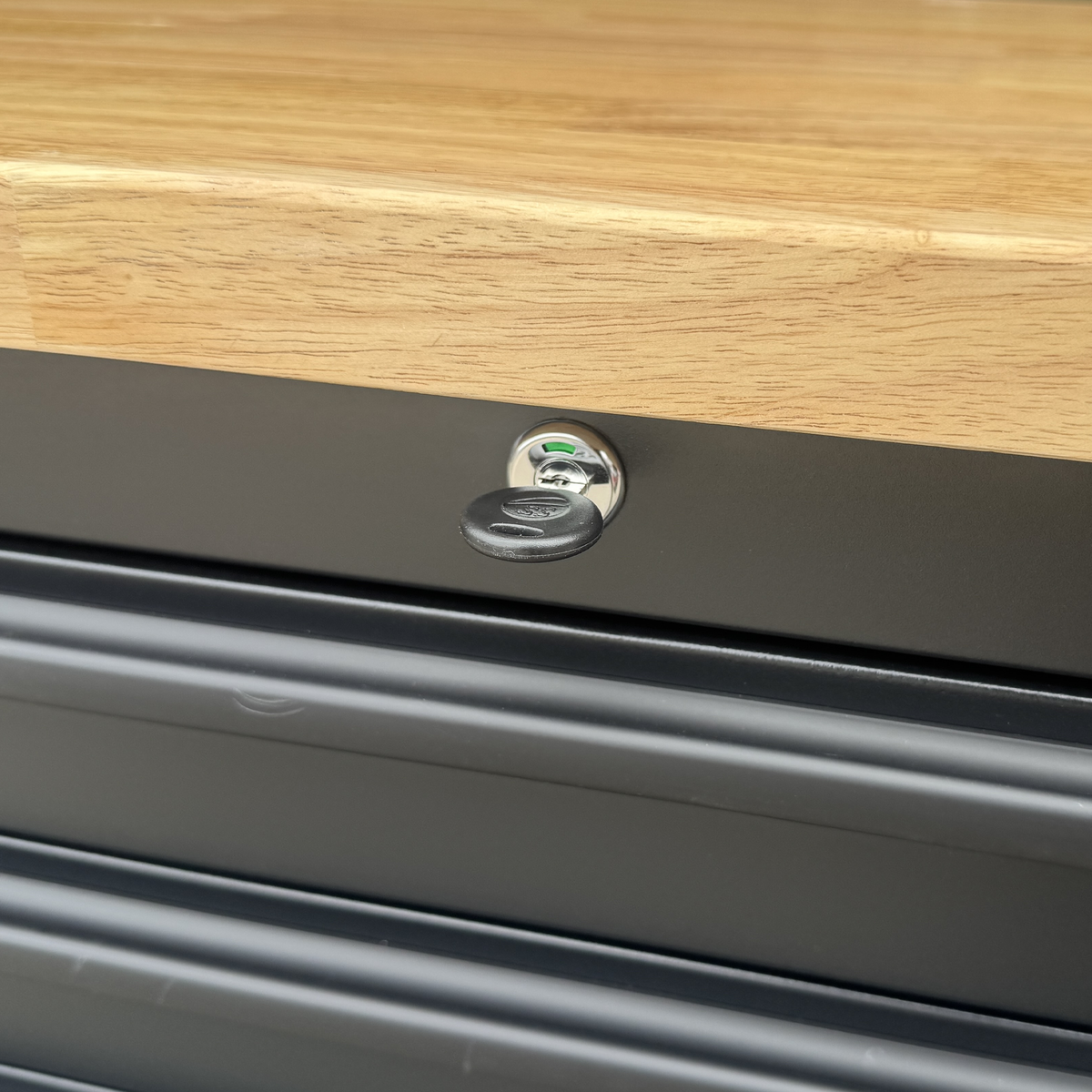 Crytec | 72" Tool Cabinet | Wooden Top | Black | Stainless Steel | 15 Drawers |