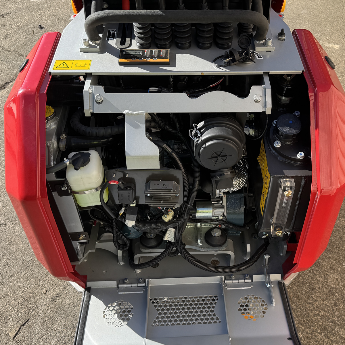 Crytec | 800KG | High Tip Tracked Dumper | 15hp | Kubota Engine | CRD80H-K PRO