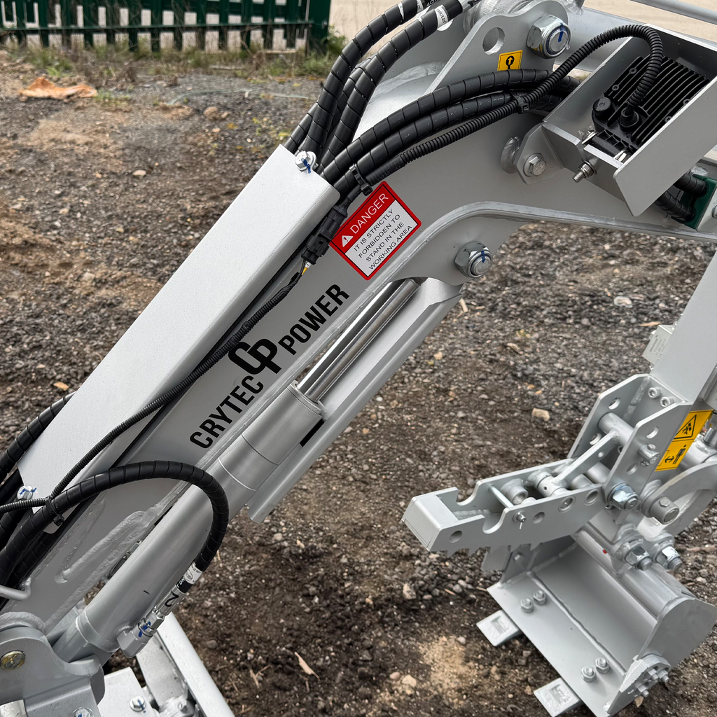 CREX6-M Petrol 600kg Micro / Mini Excavator Digger Loncin Engine