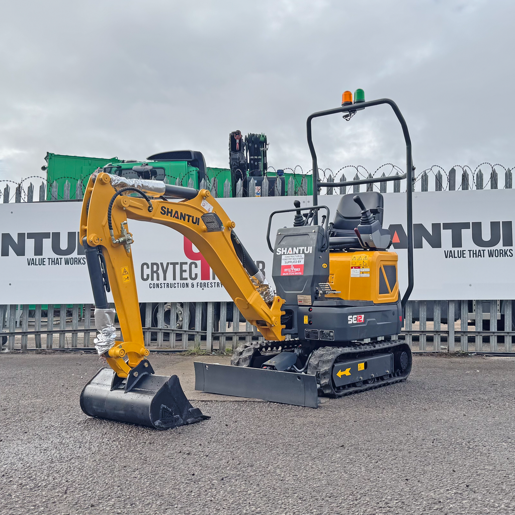 Shantui SE12 Mini Excavator | Kubota Engine Euro Stage 5 | 1200kg | 3 Cylinder
