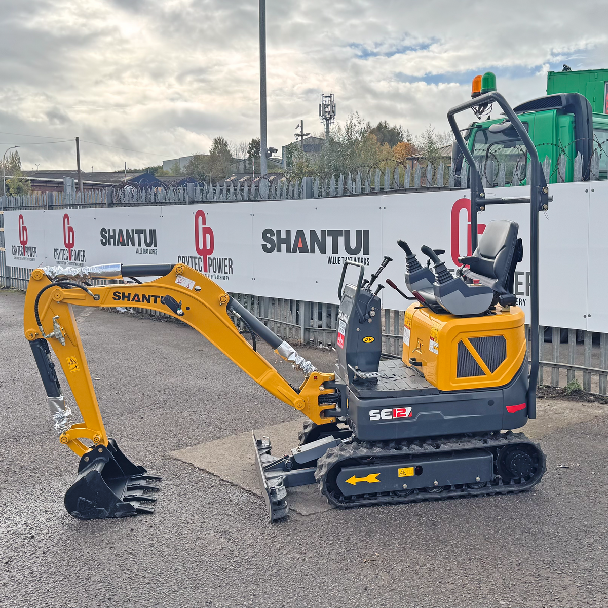 Shantui SE12 Mini Excavator | Kubota Engine Euro Stage 5 | 1200kg | 3 Cylinder