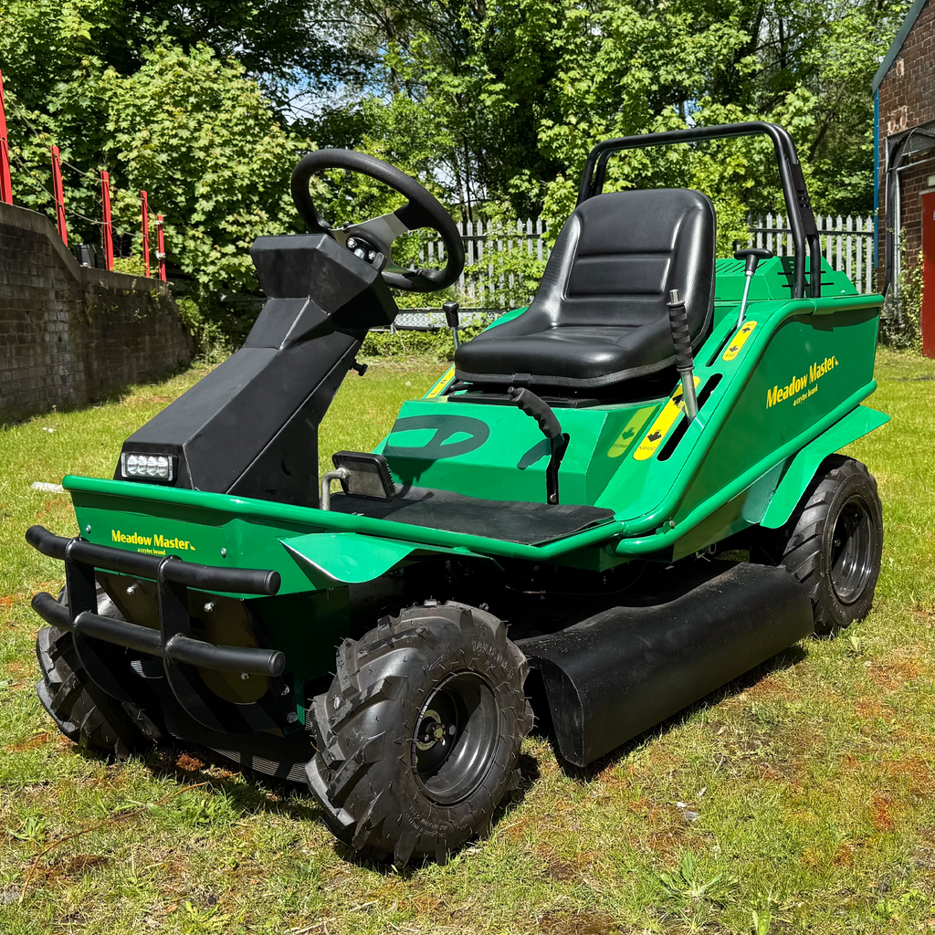 Meadow Master Compact Rough Cut Ride On Mower Honda 13HP GX390
