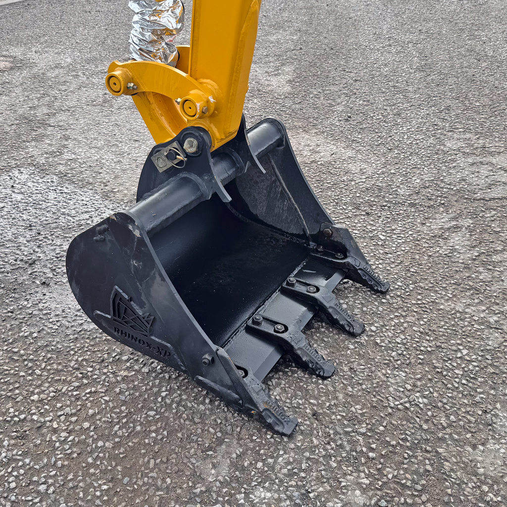 Shantui SE17SR Mini Excavator | Kubota Engine Euro Stage 5 | 1800kg | 3 Cylinder