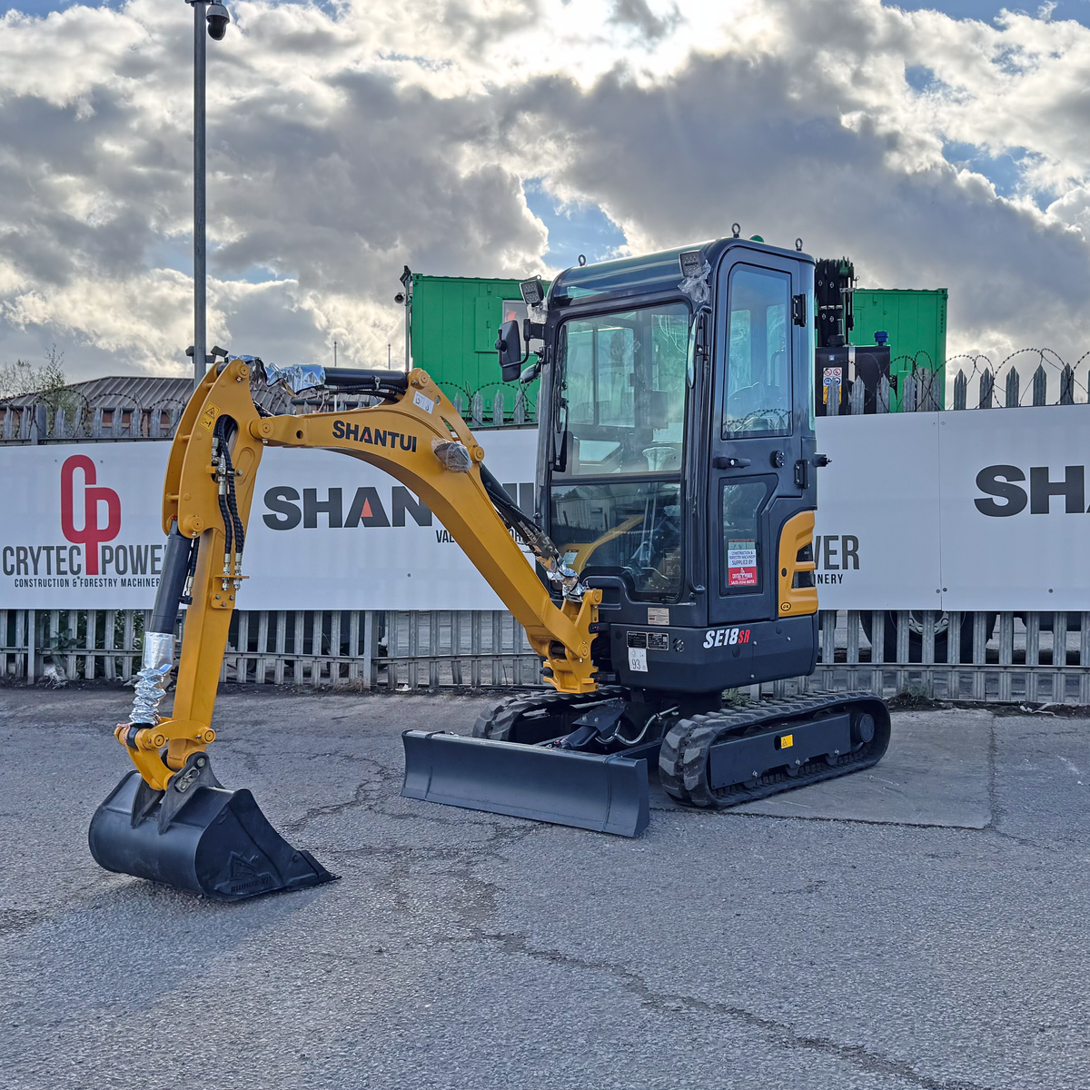 Shantui SE18SR Mini Excavator | Kubota Engine Euro Stage 5 | 1850kg | 3 Cylinder