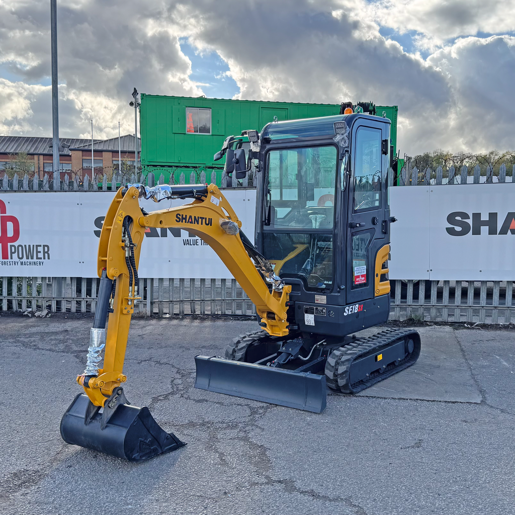 Shantui SE18SR Mini Excavator | Kubota Engine Euro Stage 5 | 1850kg | 3 Cylinder