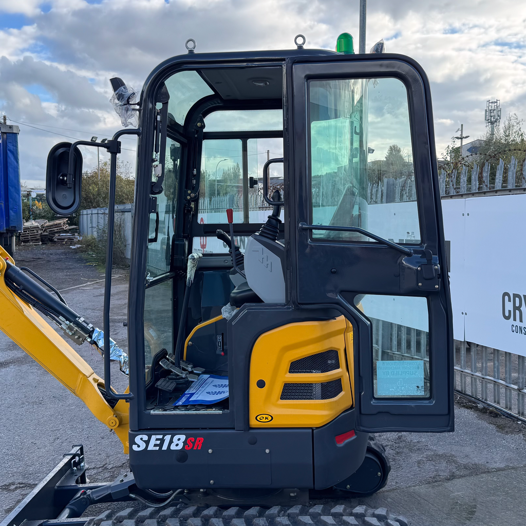 Shantui SE18SR Mini Excavator | Kubota Engine Euro Stage 5 | 1850kg | 3 Cylinder