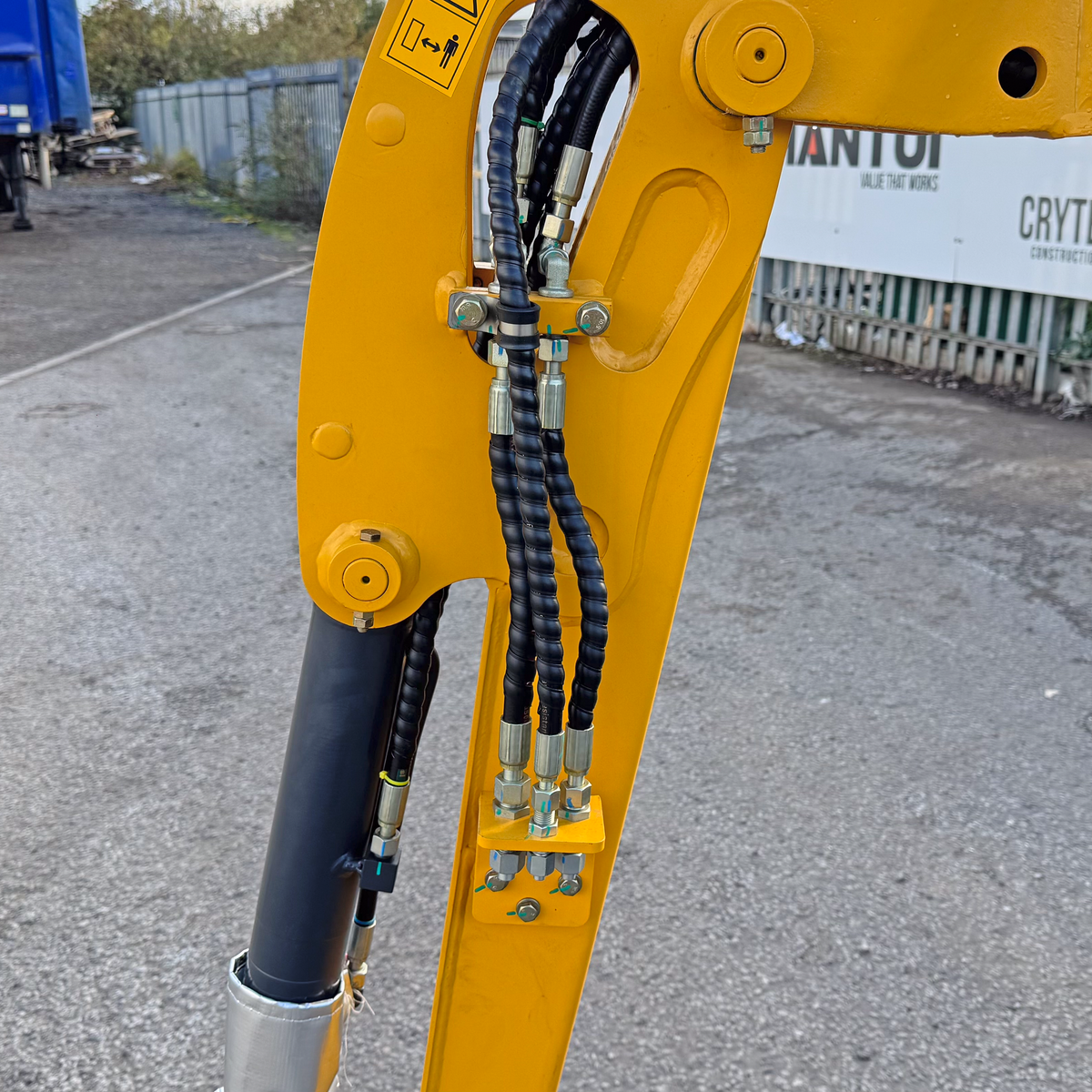 Shantui SE18SR Mini Excavator | Kubota Engine Euro Stage 5 | 1850kg | 3 Cylinder