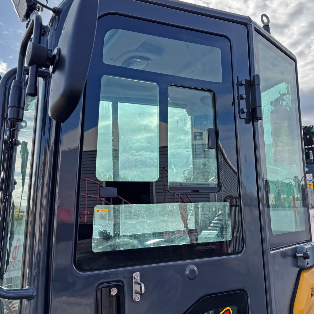 EX Demo Shantui SE36SR Mini Excavator | Yanmar Engine Euro Stage 5 | 3800kg | 3 Cylinder