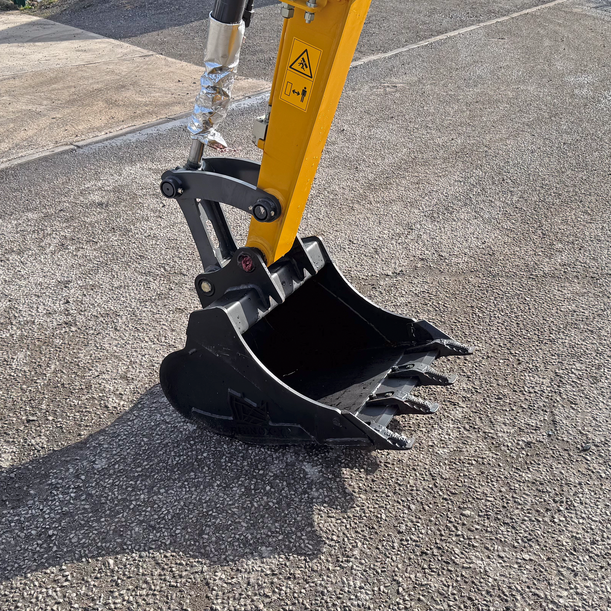 Shantui SE36SR Mini Excavator | Yanmar Engine Euro Stage 5 | 3800kg | 3 Cylinder