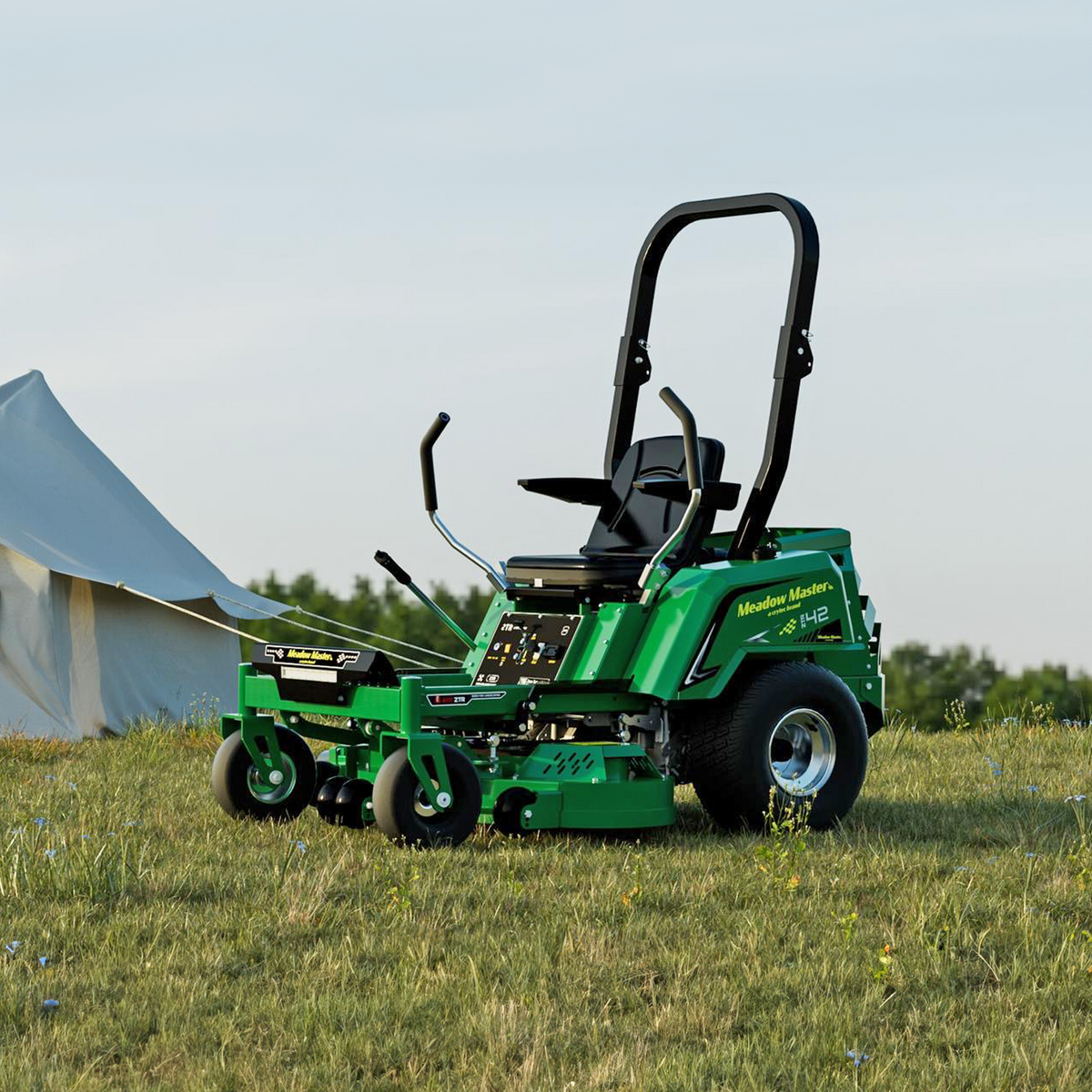 Meadow Master Zero Turn Ride On Lawn Mower 42 Inch Capacity Honda GX630 Engine