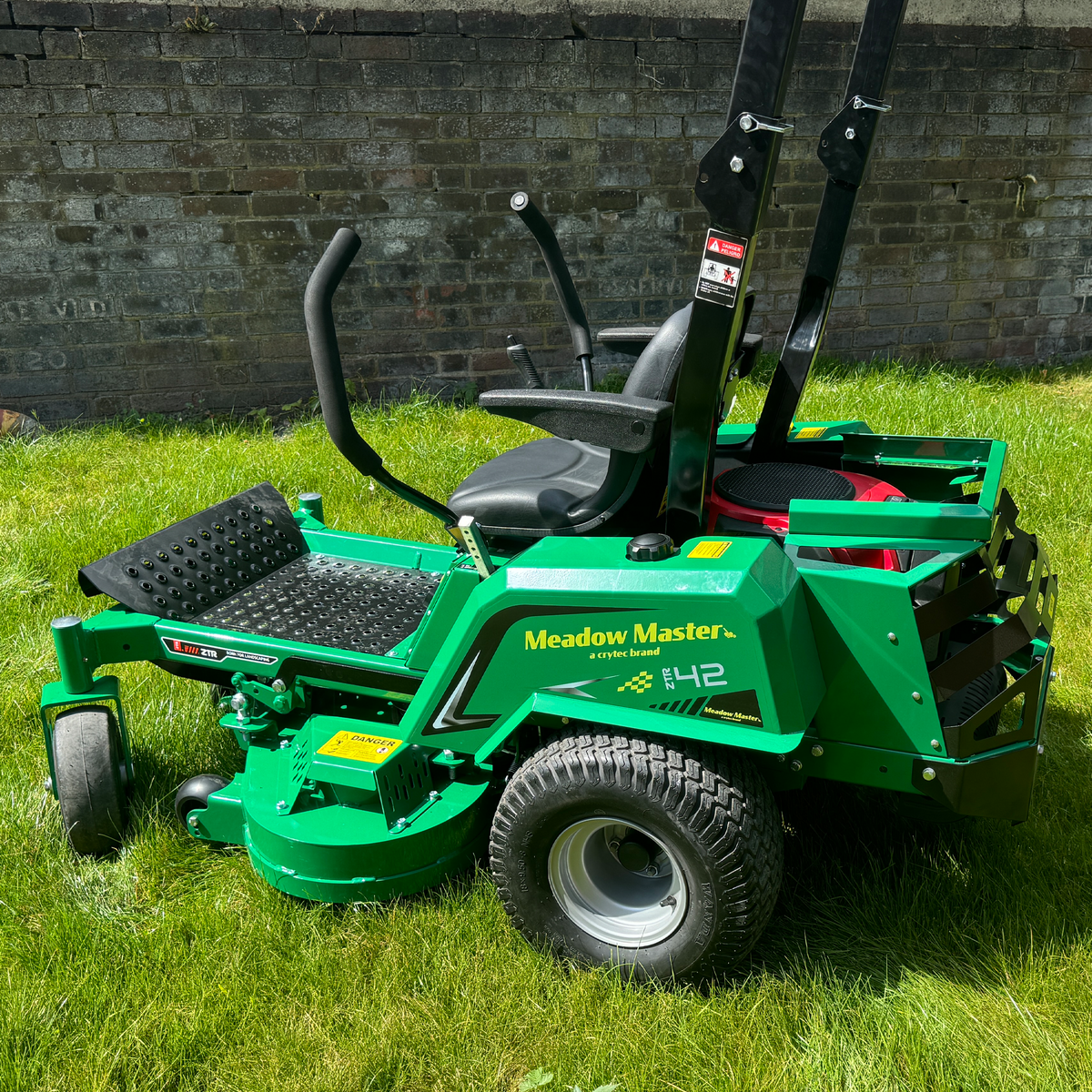 Meadow Master Zero Turn Ride On Lawn Mower 50 Inch Capacity Honda GX630 Engine